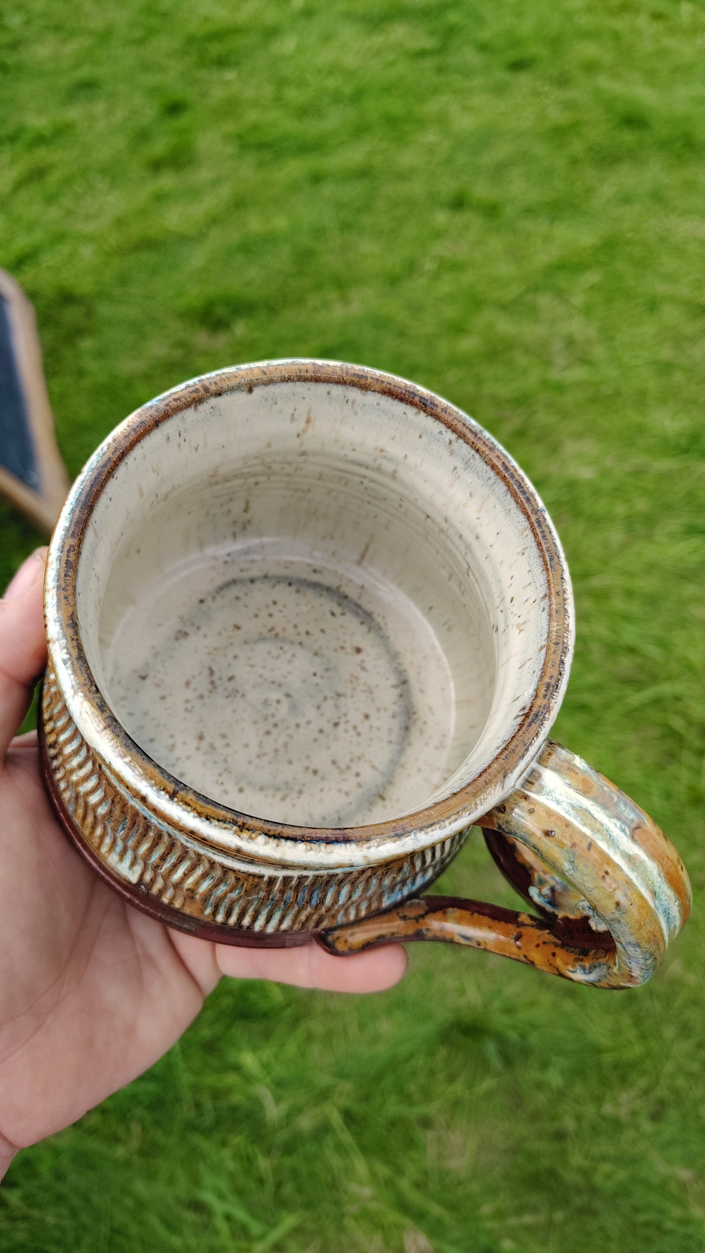 Ruffled Mug