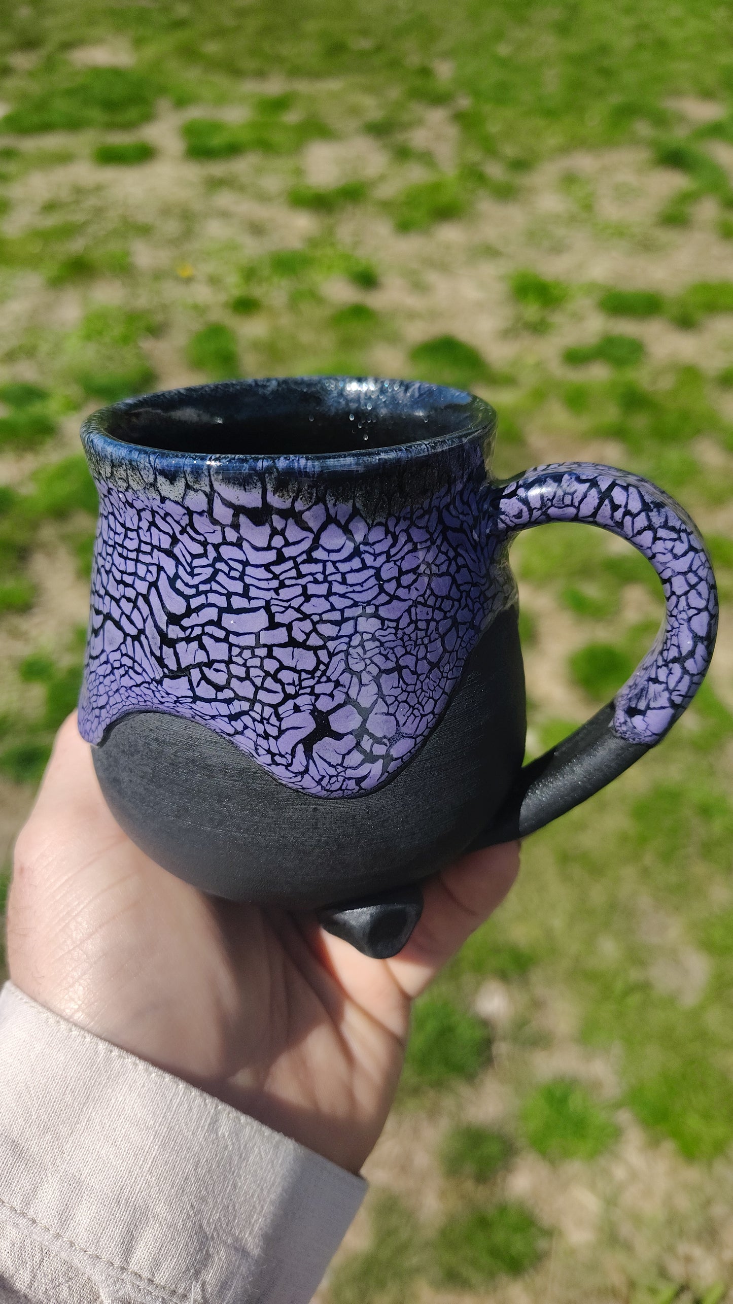 Purple crack cauldron mug