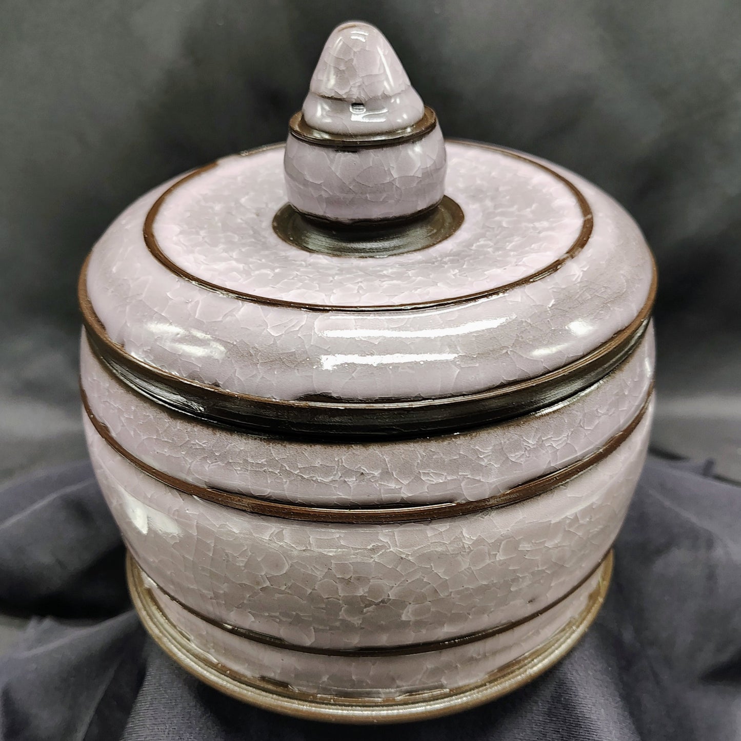 Crackled jar