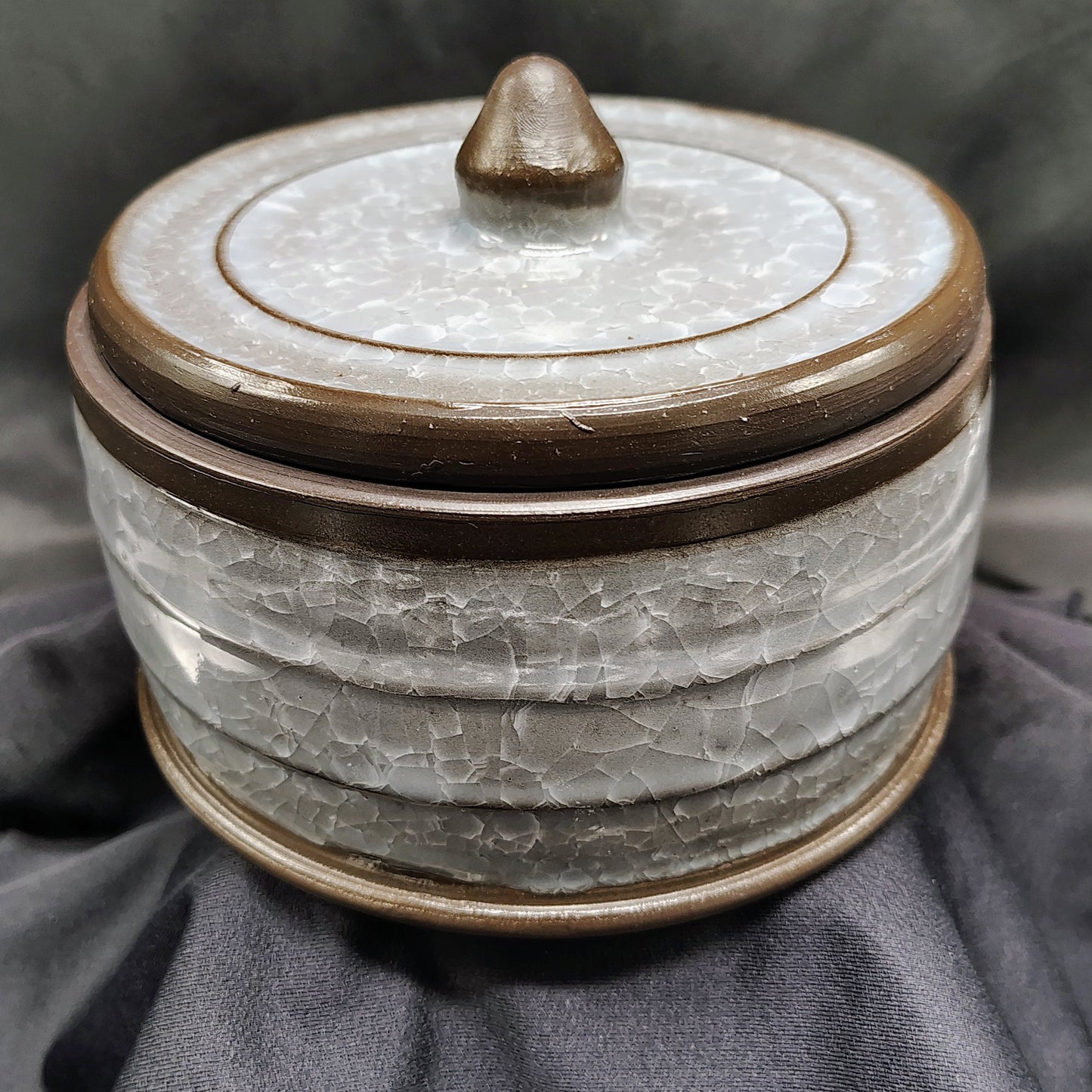 Crackle lidded jar