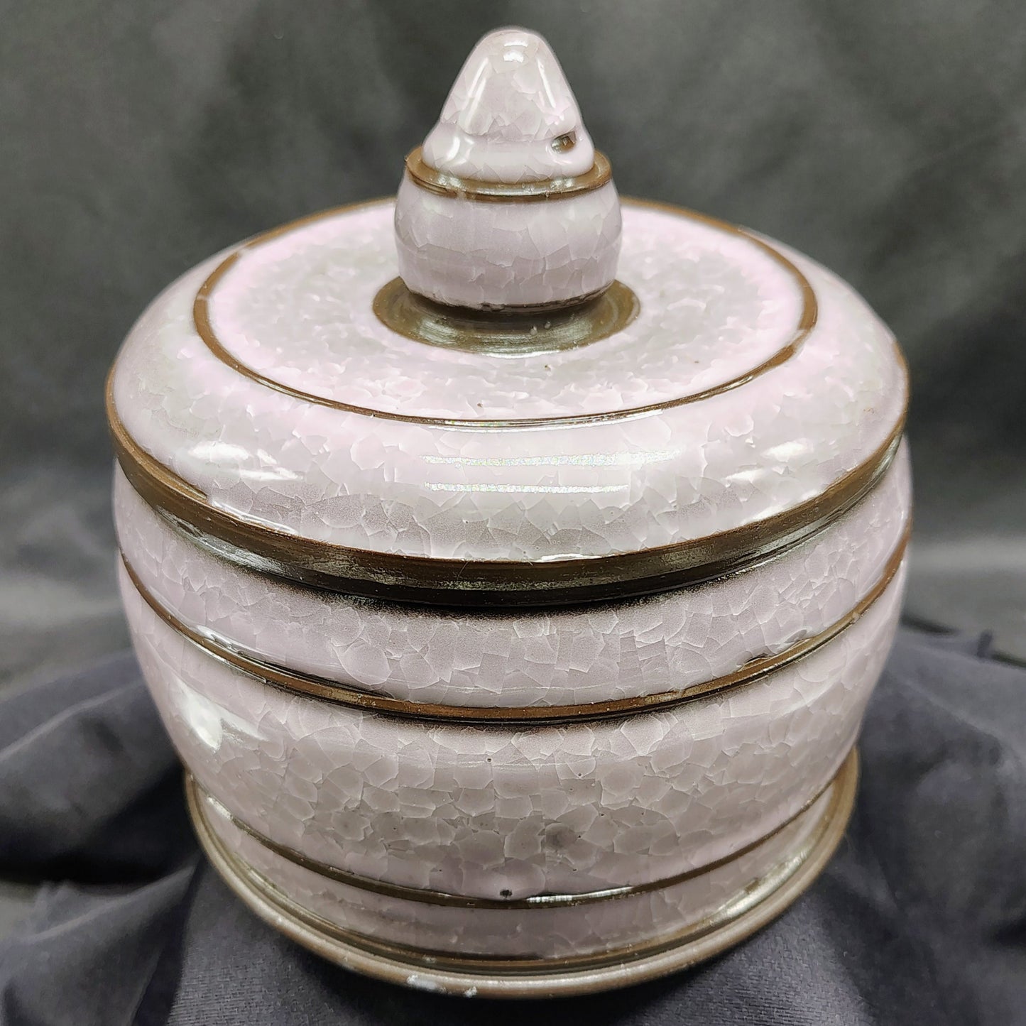 Crackled jar