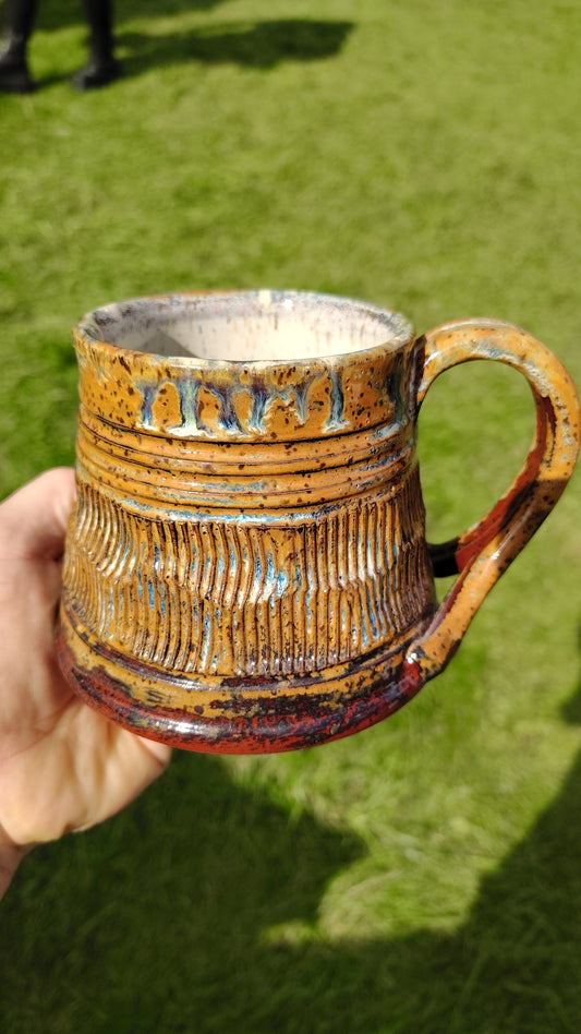 Ruffled Mug